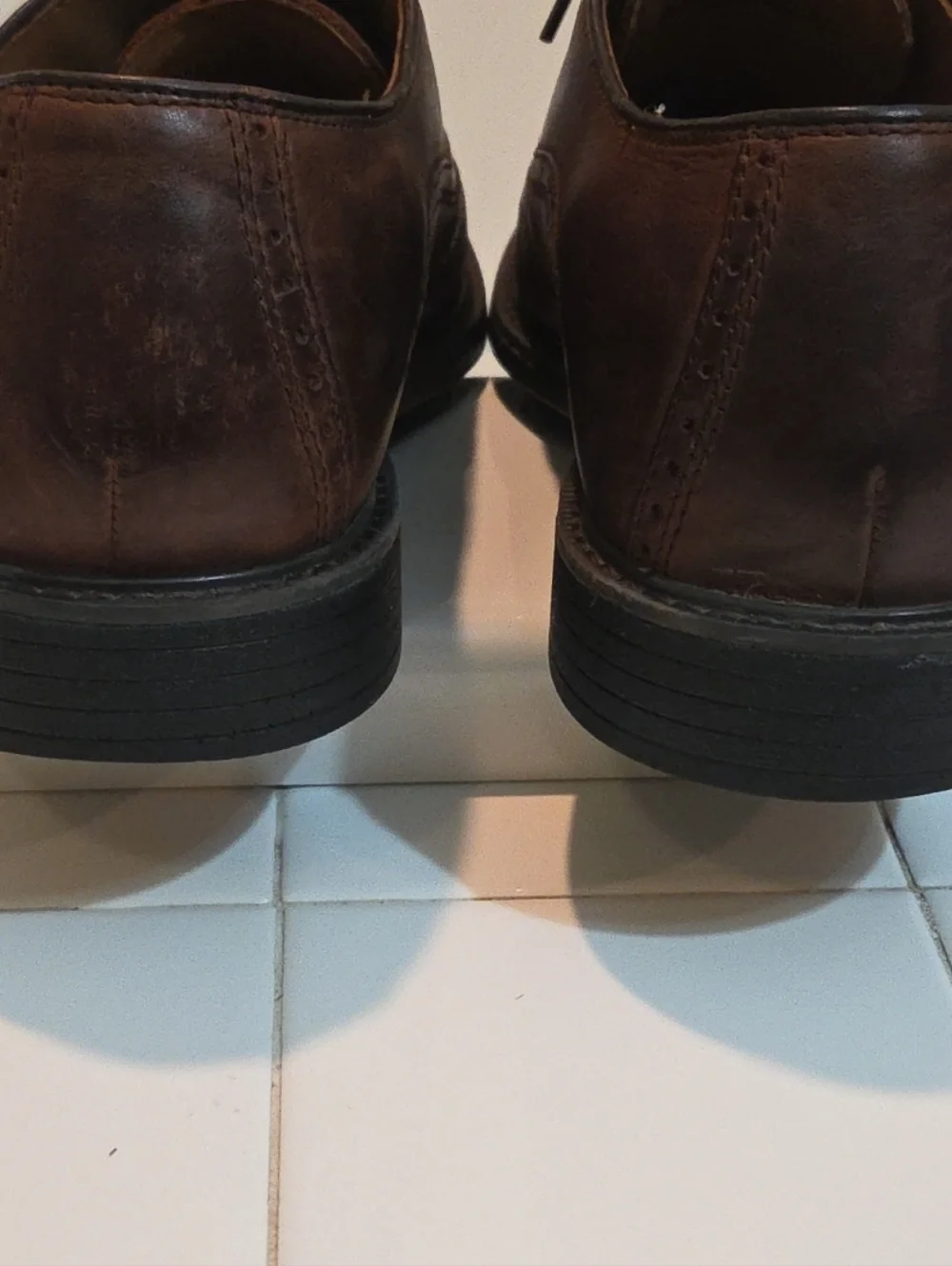 Johnston And Murphy’s XC4 Brown Leather WingTip Oxford Lace Up Dress Shoes 10.5M